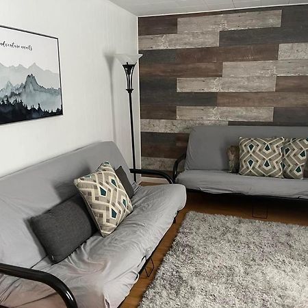 La Cabane Chez Jimmy Petit-Saguenay Eksteriør bilde